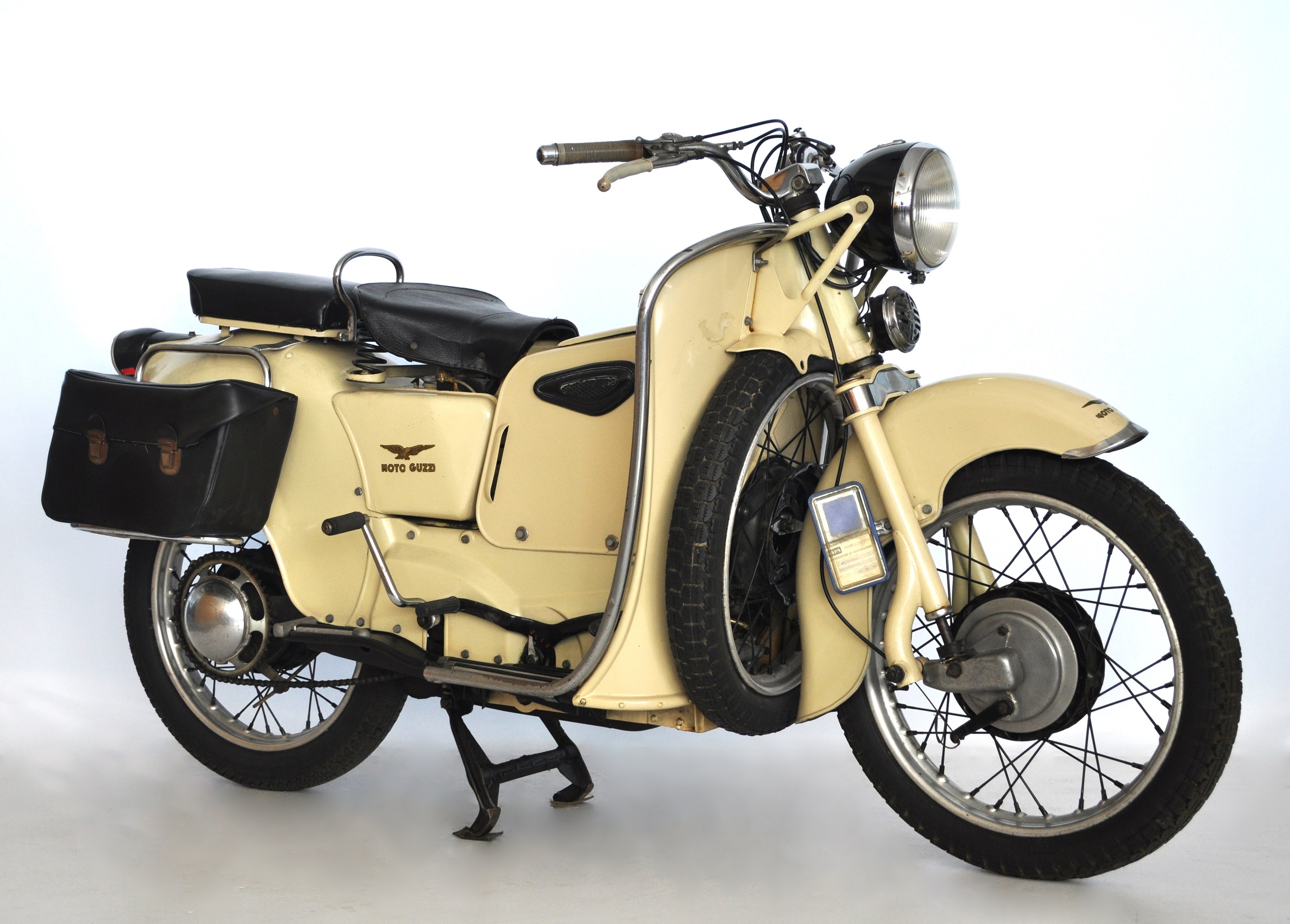 Klasik Moto Guzzi Galletto motosikleti ve Moto Guzzi tarihi